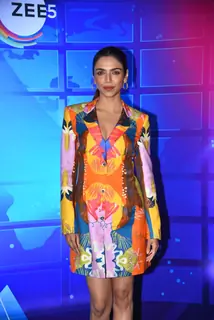 Shriya Pilgaonkar poses for trailer launch of The Broken News at Taj Santacruz