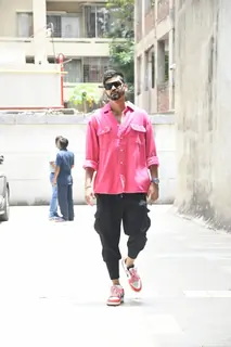 Shreyas Iyer spotted in Bandra