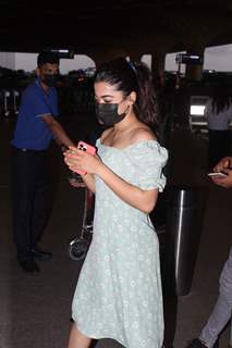 Rashmika Mandanna spotted at Mumbai airport 