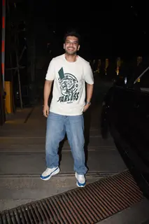 Karan Kundrra Spotted in Andheri 