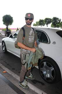 Shahid Kapoor spotted at Mumbai airport 