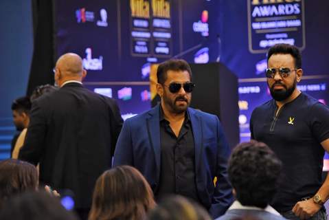 Salman Khan poses to paparazzi at IIFA awards press conference in Abu Dhabi