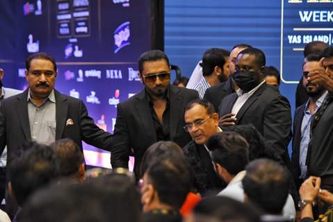 Yo Yo Honey Singh poses to paparazzi at IIFA awards press conference in Abu Dhabi