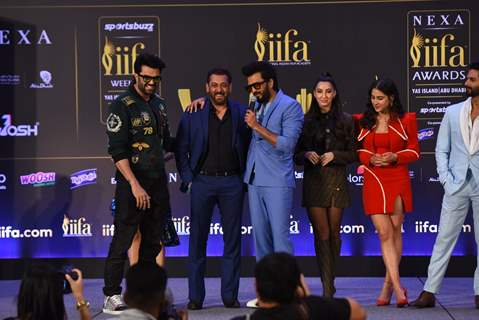 Salman Khan, Shahid Kapoor, Riteish Deshmukh, Manish Paul, Nora Fatehi, Sara Ali Khan poses to paparazzi at IIFA awards press conference in Abu Dhabi