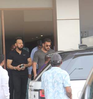 Salman Khan spotted at the airport 