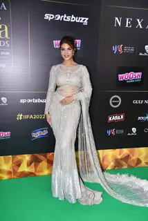 Jacqueline Fernandez poses to paparazzi at green carpet of IIFA awards 2022 in Abu Dhabi