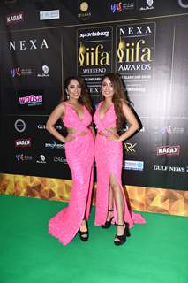 Surabhi and Samriddhi Mehra poses to paparazzi at green carpet of IIFA awards 2022 in Abu Dhabi