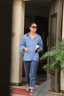 Kareena Kapoor spotted at Bandra 