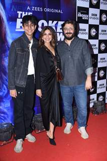 Sonali Bendre poses with husband Goldie Behl and son spotted at the screening of The Broken News
