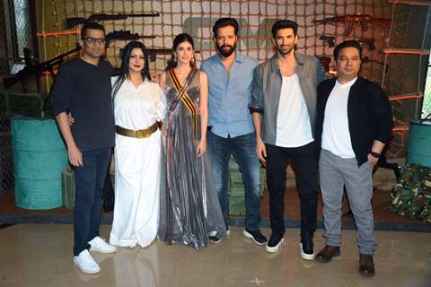 Aditya Roy Kapoor, Sanjana Sanghi, Kapil Verma clicked at the trailer launch of the film Om: The Battle Within 