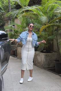 Parineeti Chopra spotted outside her residence 