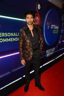 Taaha Shah clicked at the launch of OTT Play Premium