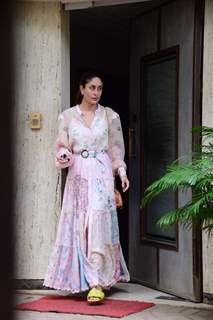 Kareena Kapoor spotted at Bandra