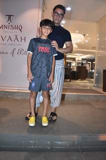 Aamir Khan spotted with his son Azad Rao Khanat Bandra