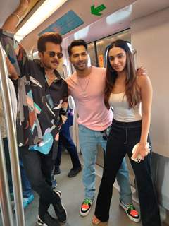 Anil Kapoor, Varun Dhawan and Kiara Advani spotted in the Mumbai Metro 