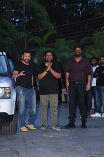 Saif Ali Khan, Prabhas, Kriti Sanon and others snapped at Om Raut’s house party in Bandra