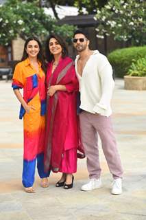 Kiara Advani, Varun Dhawan and Neetu Kapoor spotted promoting their upcoming film JugJugg Jeeyo in the city