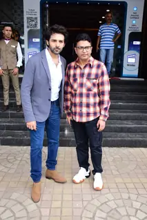 Kartik Aaryan and Bhushan Kumar spotted at the special screening of Bhool Bhulaiyaa 2 for the kids of Cry Foundation