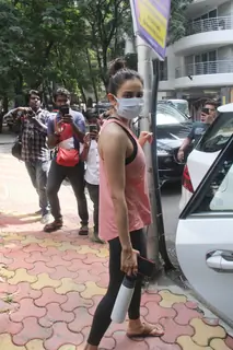 Rakul Preet Singh spotted at Bandra 
