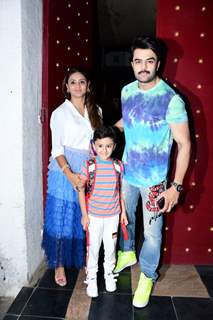 Manish Paul spotted with his family at Andheri 