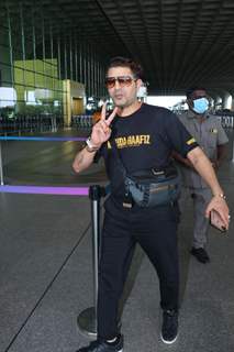Faruk Kabir spotted at Mumbai airport