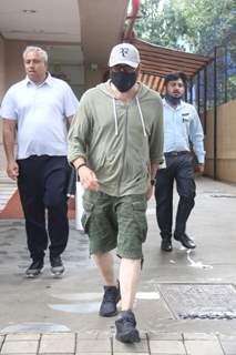 Sunny Deol spotted at Bandra