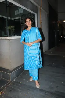 Sara Ali Khan spotted at Juhu 