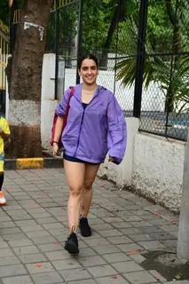 Sanya Malhotra spotted at Juhu
