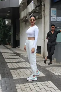 Sonal Chauhan spotted at Bandra