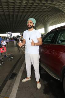 Amaal Mallik spotted at Mumbai airport