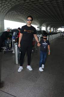 Tusshar Kapoor spotted at Mumbai airport