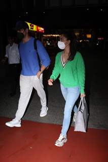 Kiara Advani and Sidharth Malhotra spotted at the Mumbai airport