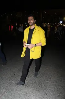 Kartik Aaryan spotted at Mumbai airport 