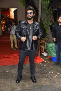 Arjun Kapoor snapped promoting Ek Villain Returns on the sets of Naagin 6