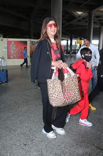 Shilpa Shetty spotted at the Mumbai airport