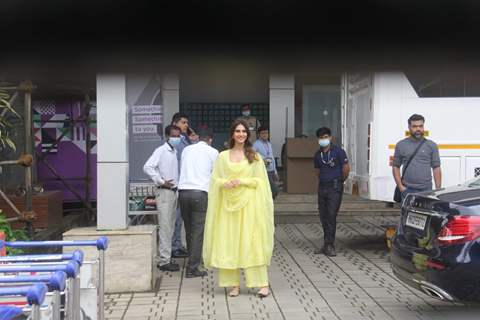 Vaani Kapoor spotted at the Kalina airport