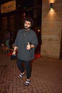 Arjun Kapoor spotted at Malaika Arora house in Bandra 
