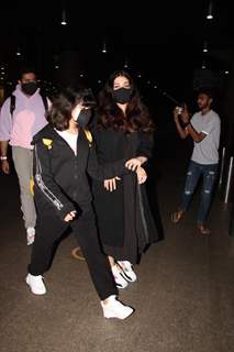 Aishwarya Rai and Aaradhya Bachchan spotted at the Mumbai airport
