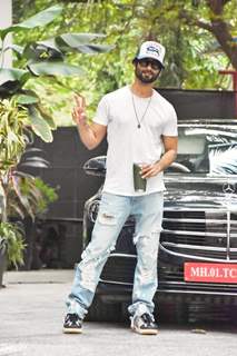 Shahid Kapoor spotted in the city 