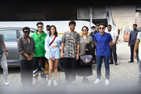 Vijay Deverakonda, Ananya Panday, Karan Johar and many more celebs snapped at the Kalina airport