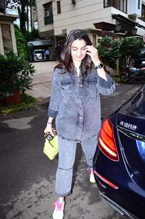 Ranveer Singh sister Ritika Bhavnani spotted in Bandra 