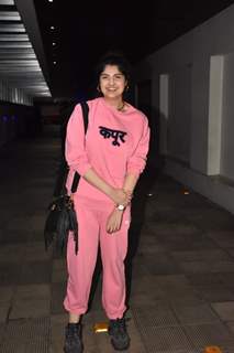 Anshula Kapoor spotted flaunting a pink कपूर print track suit