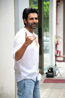 Kartik Aaryan spotted at T-Series office in Andheri