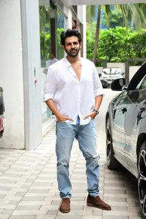 Kartik Aaryan spotted at T-Series office in Andheri