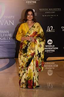  Divya Dutta grace the red carpet of Manish Malhotra’s Mijwan Couture show