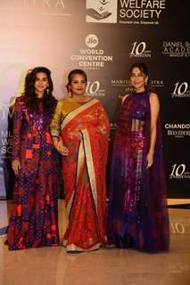 Shibani Dandekar, Shabana Azmi, Anusha Dandekar grace the red carpet of Manish Malhotra’s Mijwan Couture show