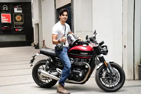 Ishaan Khatter snapped at Siddharth Roy Kapur’s office in Khar 