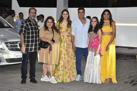 Akshay Kumar, Sadia Khateeb, Deepika Khanna, Sahejmeen Kaur, Smrithi Srikanth And Aanand L. Rai spotted at the Kalina airport