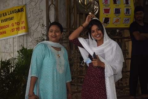 Anjali Arora spotted with her mother Shelly Arora at Gurudwara in the city 