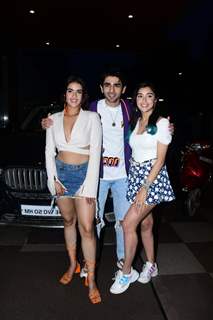 Prit Kamani, Eisha Singh, Kavya Thapar snapped promoting their film Middle Class Love at Mithibai college 